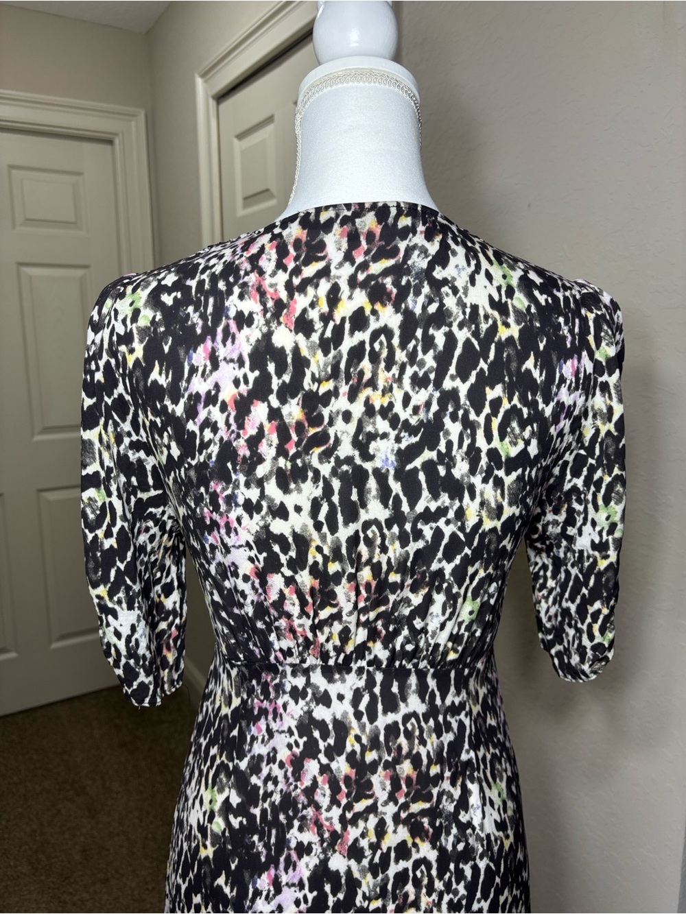 AllSaints Button-Front Printed Maxi Dress Animal Print V-Neck w/ Side Slits M - Picture 7 of 9